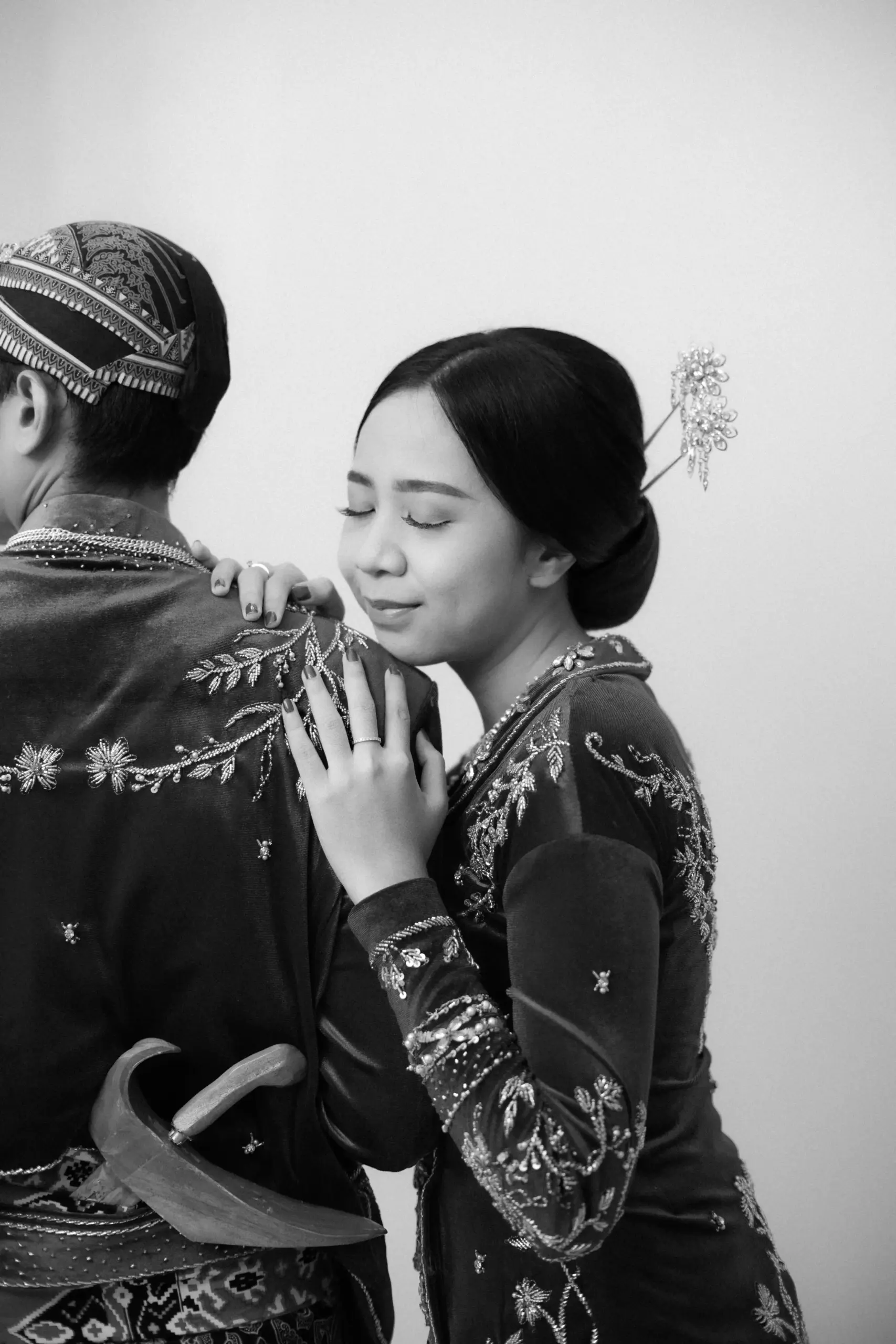 Menjalin Kisah Bersama 